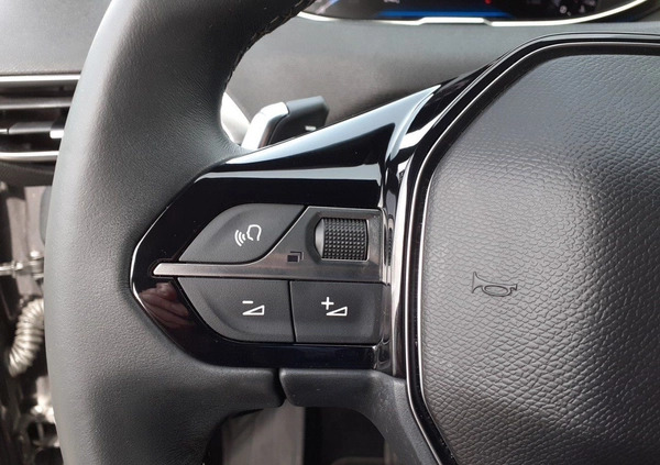 Peugeot 5008 cena 149900 przebieg: 14217, rok produkcji 2023 z Stargard małe 211